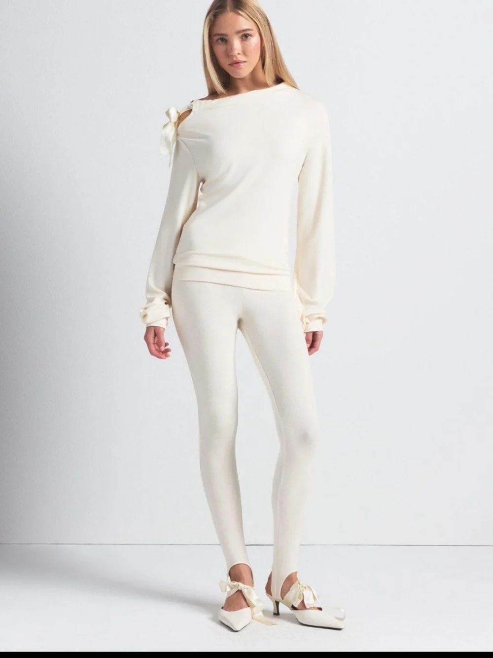 HTF SKIMS CLOUD STIRRUP LEGGINGS PANTS ECRU XS - Picture 2 of 5